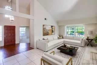 Photo #2: 240003835 Listing