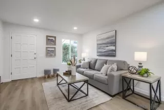 Photo #5: 240003842 Listing