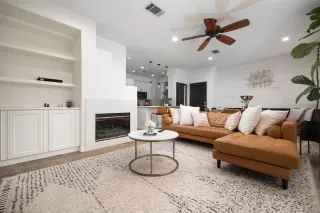 Photo #2: 240003851 Listing 