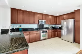 Photo #6: 240003881 Listing 