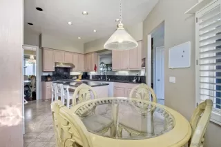 Photo #6: 240003885 Listing