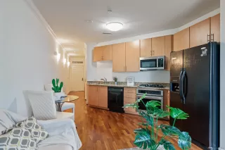 Photo #6: 240003891 Listing