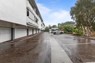 Photo #4: 240003900 Listing