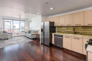 Photo #4: 240003910 Listing