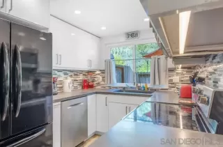 Photo #2: 240003911 Listing