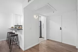 Photo #3: 240003938 Listing