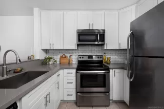 Photo #4: 240003938 Listing