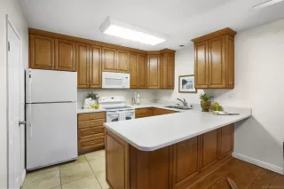 Photo #2: 240003951 Listing