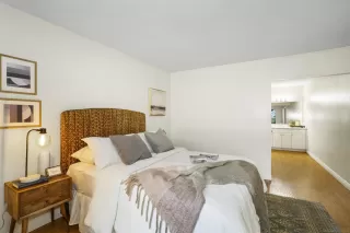 Photo #3: 240003951 Listing