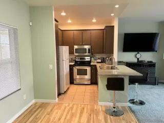 Photo #5: 240003961 Listing