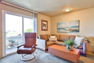 Photo #3: 240003989 Listing 