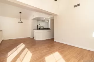 Photo #6: 240003995 Listing