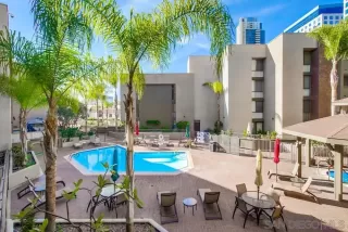 Photo #2: 240004015 Listing