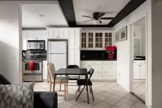 Photo #2: 240004031 Listing