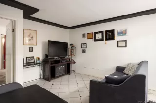 Photo #5: 240004031 Listing