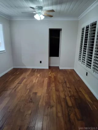 Photo #3: 240004048 Listing
