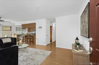 Photo #4: 240004079 Listing 