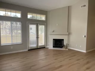 Photo #5: 240004115 Listing