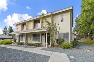 Photo #2: 240004128 Listing