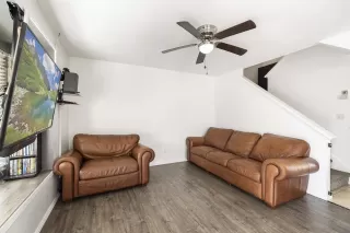 Photo #4: 240004128 Listing