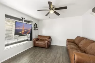 Photo #5: 240004128 Listing