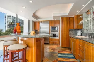 Photo #6: 240004131 Listing