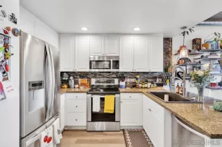 Photo #3: 240004142 Listing