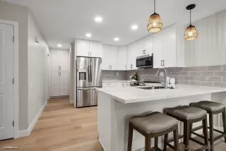 Photo #6: 240004179 Listing