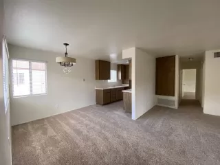 Photo #4: 240004183 Listing