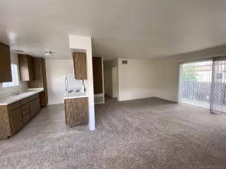 Photo #5: 240004183 Listing