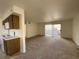 Photo #6: 240004183 Listing