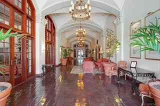 Photo #2: 240004235 Listing