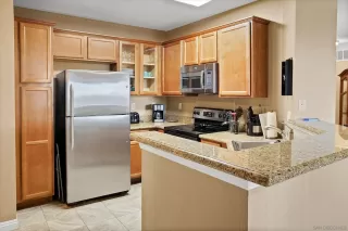 Photo #2: 240004236 Listing