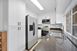 Photo #5: 240004243 Listing