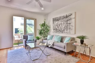 Photo #3: 240004252 Listing