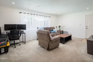 Photo #3: 240004276 Listing