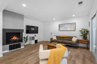 Photo #2: 240004277 Listing