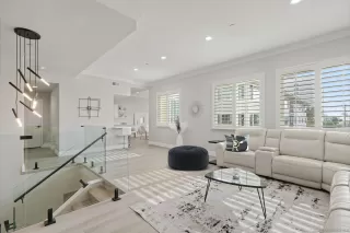 Photo #2: 240004300 Listing