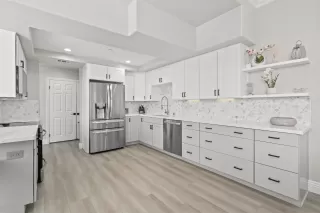 Photo #5: 240004300 Listing