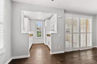 Photo #1: 240004335 Listing 