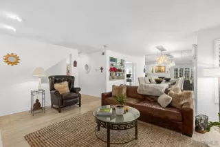 Photo #3: 240004337 Listing