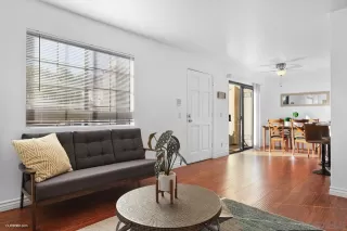 Photo #3: 240004393 Listing