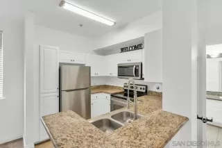 Photo #5: 240004443 Listing