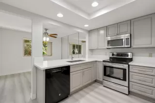 Photo #5: 240004445 Listing 