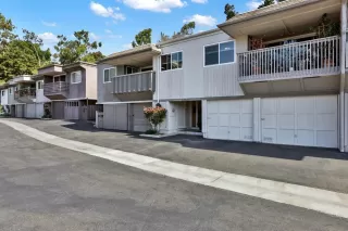 Photo #3: 240004451 Listing