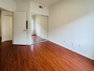 Photo #5: 240004474 Listing