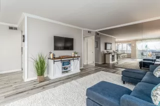 Photo #2: 240004503 Listing