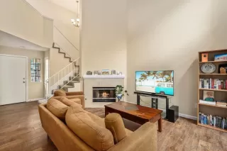 Photo #2: 240004509 Listing 