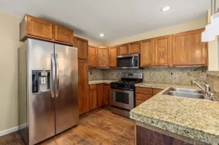 Photo #6: 240004509 Listing 