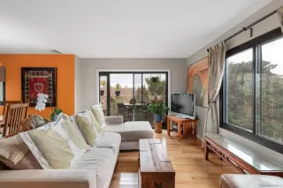 Photo #2: 240004582 Listing